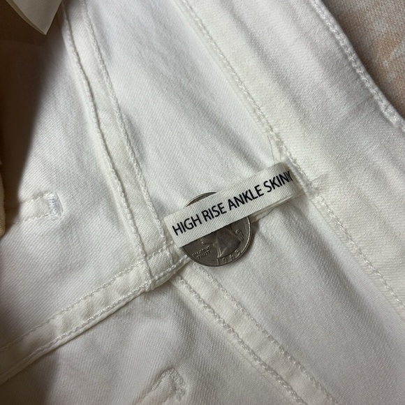 Rag & Bone white jeans, high rise ankle skinny, size 28, stretchy, made in USA! - Picture 12 of 12